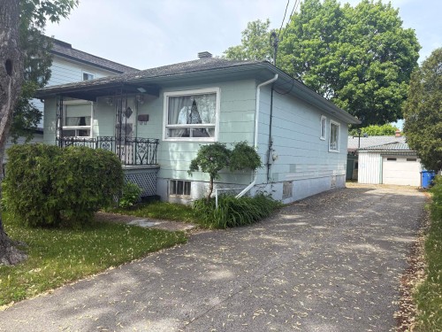 Front of Structure - 87 Rue St-Jacques, Charlemagne, QC 