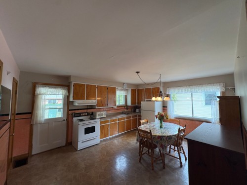 Kitchen - 87 Rue St-Jacques, Charlemagne, QC 