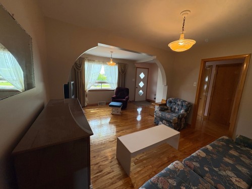 Living Room - 87 Rue St-Jacques, Charlemagne, QC 