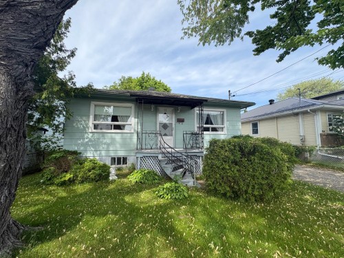 Front of Structure - 87 Rue St-Jacques, Charlemagne, QC 