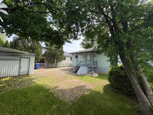Courtyard - 87 Rue St-Jacques, Charlemagne, QC 