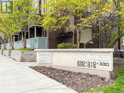 3 - 330 VILLAGE GREEN SQUARE Toronto, ON M1S 0L1