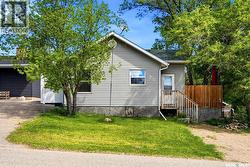 228 NICOLL AVENUE Regina Beach, SK S0G 4C0