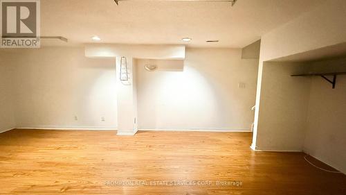 235 ROXANNE CRESCENT , Toronto, Ontario M1V 4G5 3