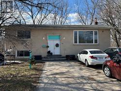 195 CLINE AVENUE S Hamilton, ON L8S 1W5