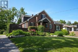 36 DALTON STREET Barrie, ON L4N 1M3