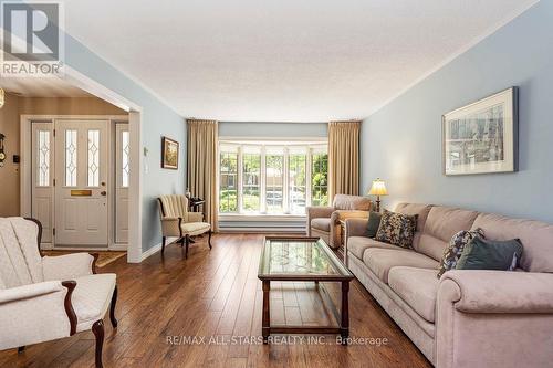 Living Room - 62 Deerbrook Trail, Toronto, ON 