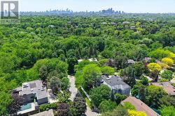 27 PENWOOD CRESCENT Toronto, ON M3B 3B1