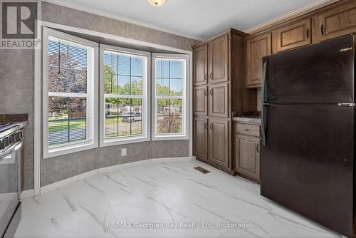 1 Maple Lane, Midland, ON 