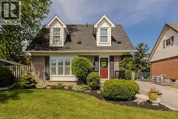 1319 JANINA Boulevard  Burlington, ON L7P 1K5
