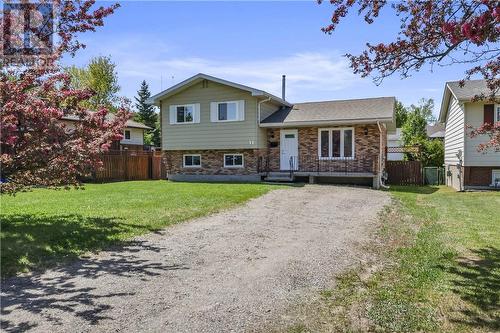 11 MANCHESTER Street  Sudbury, ON P3A 5H4