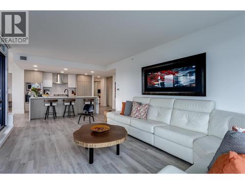 1588 Ellis Street Unit# 1109 Lot# 52, Kelowna, BC - Indoor Photo Showing Living Room