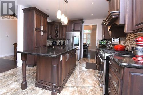 708 Winston Road, Grimsby, ON 