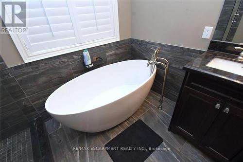 708 Winston Road, Grimsby, ON 