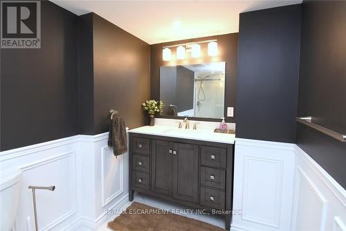 708 Winston Road, Grimsby, ON 