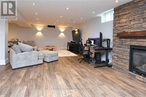 708 Winston Road, Grimsby, ON 