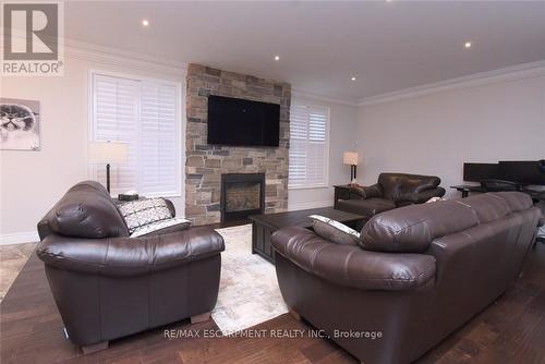 708 Winston Road, Grimsby, ON 
