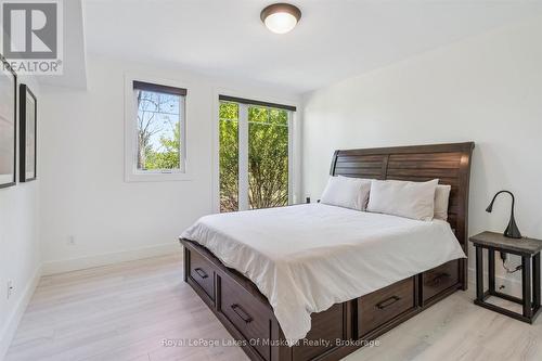 Primary Bedroom - 101 - 1 Tree Tops Lane, Huntsville (Chaffey), ON 