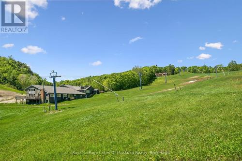 Hidden Valley Ski area - 101 - 1 Tree Tops Lane, Huntsville (Chaffey), ON 