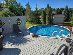 Refreshing pool - 