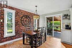 Dining area - 