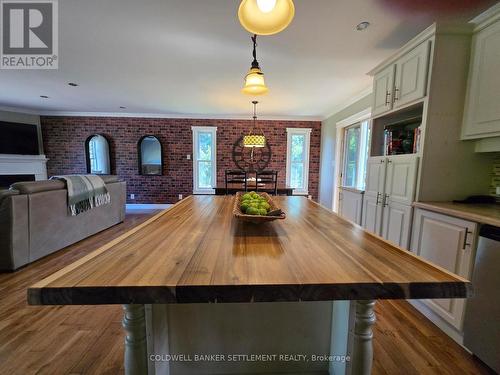 Kitchen island - 12 Cornell Crescent, Elizabethtown-Kitley, ON 