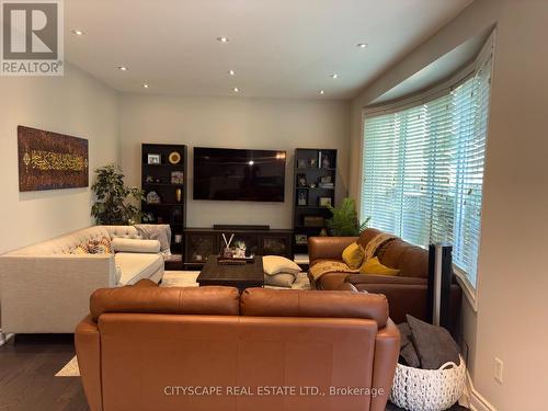 879 Bennett Boulevard, Milton, ON 