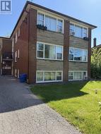 3 - 42 BURLINGTON STREET Toronto, ON M8V 2L2