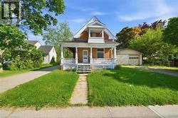 816 COLBORNE Street E Brantford, ON N3S 3S4