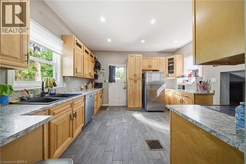 816 Colborne Street E, Brantford, ON - Indoor Photo Showing Kitchen With Double Sink
