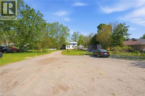 816 Colborne Street E, Brantford, ON - Outdoor