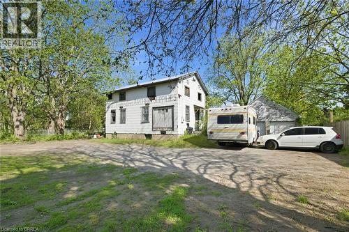 816 Colborne Street E, Brantford, ON - Outdoor