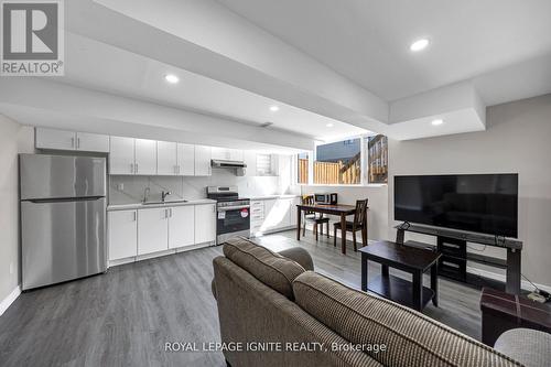 163 Spitfire Drive, Hamilton, ON 