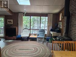 **Overlooks Palmerston Lake** - 