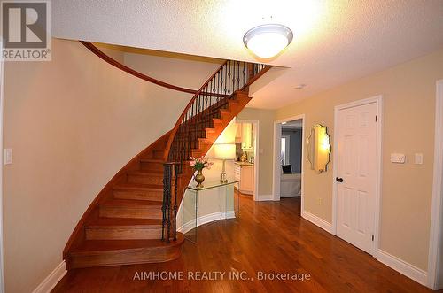 80 Golf Links Drive, Aurora, ON 