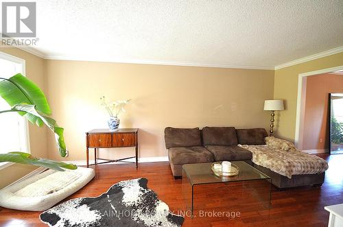 80 Golf Links Drive, Aurora, ON 