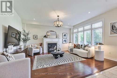 49 Glengordon Crescent, Markham, ON 