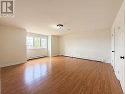 Primary bedroom - 