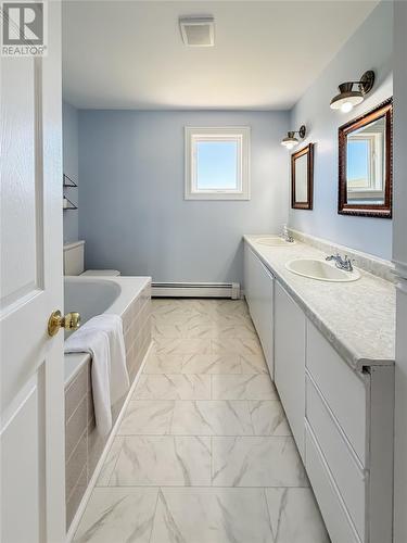 Second floor bathroom - 51-53 Creston Boulevard, Marystown, NL 