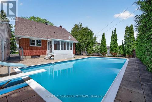 1862 Sharel Drive, Ottawa, ON 