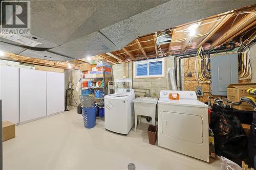 22 Turner Drive, Sarnia, ON - Indoor Photo Showing Laundry Room