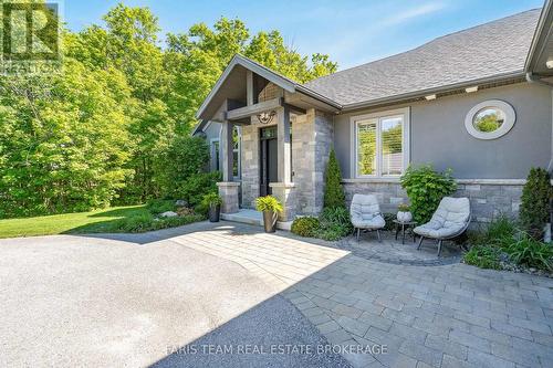 142 Mennill Drive, Springwater, ON 