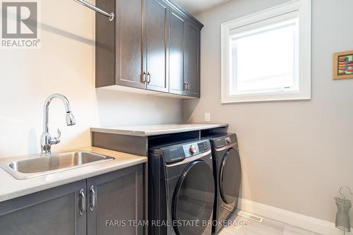 142 Mennill Drive, Springwater, ON 