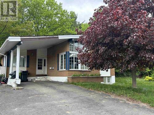 9 Tadcaster PL  Sault Ste. Marie, ON P6B 5E3