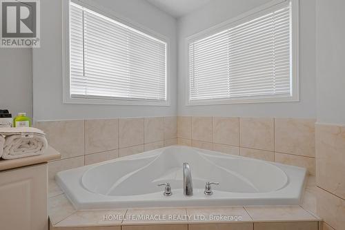 1867 Arborwood Drive, Oshawa, ON 