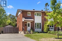998 MOSSDALE STREET  Ottawa, ON K2B 5S7