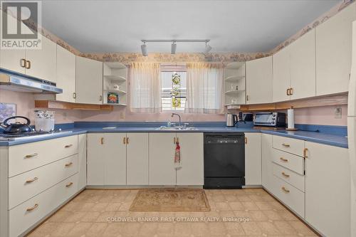 832 Ivanhoe Avenue, Ottawa, ON 