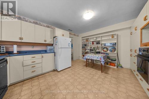 832 Ivanhoe Avenue, Ottawa, ON 