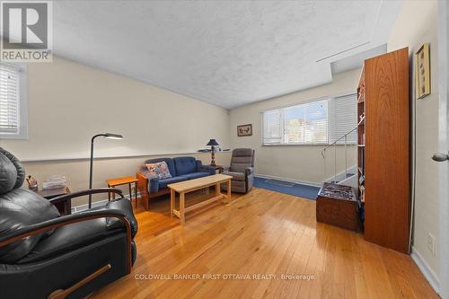 832 Ivanhoe Avenue, Ottawa, ON 