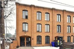 31 ATLANTIC AVENUE  Toronto, ON M6K 3E7